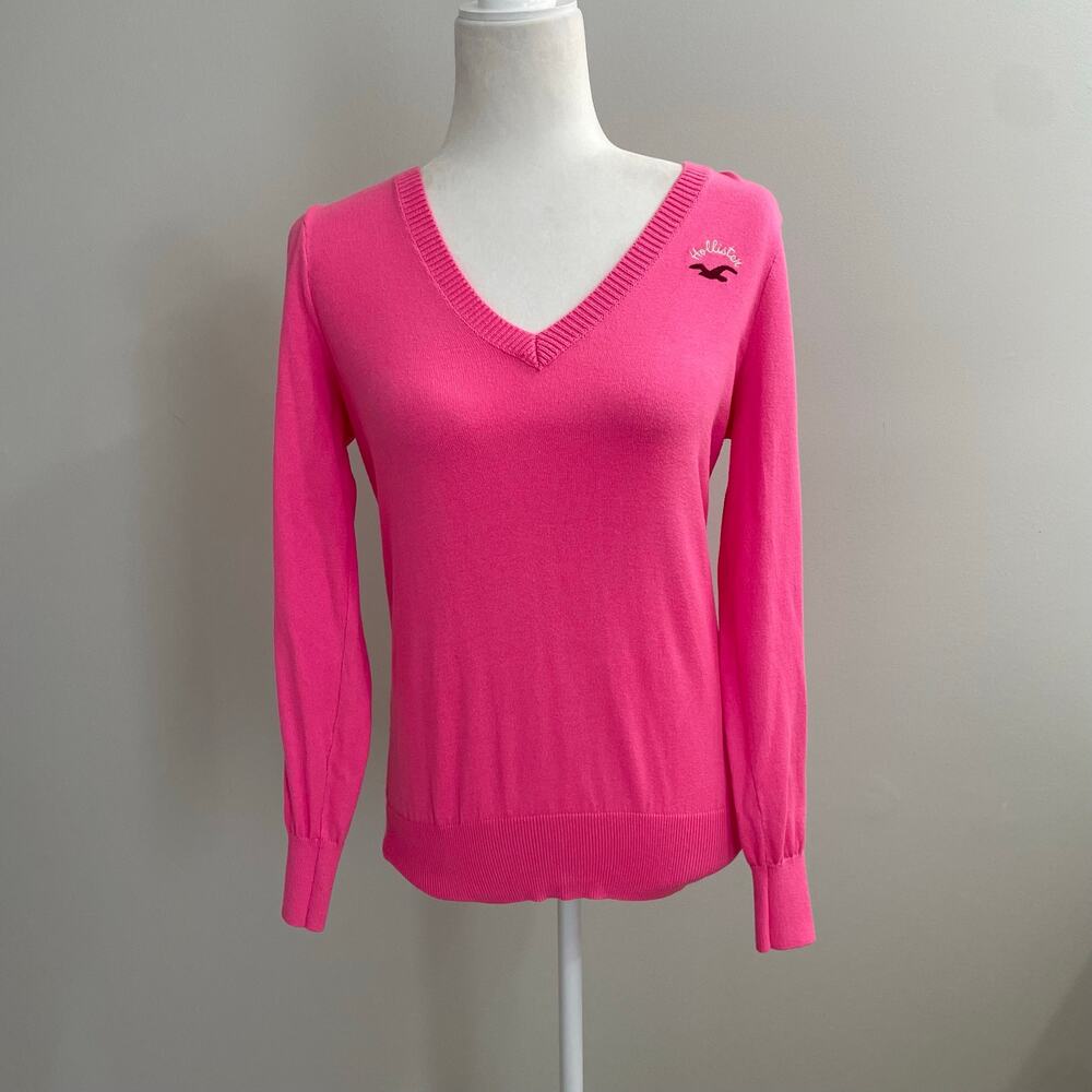 Hollister Y2K Pink V-Neck Sweater Preppy- Coquette Size Small